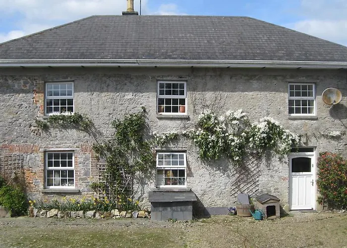 The Pond House At Saffron Hill Hotel Dun ar Aill photo