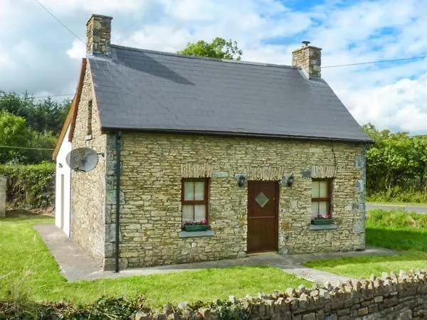 Tourard Cottage, Charleville Freemount photo